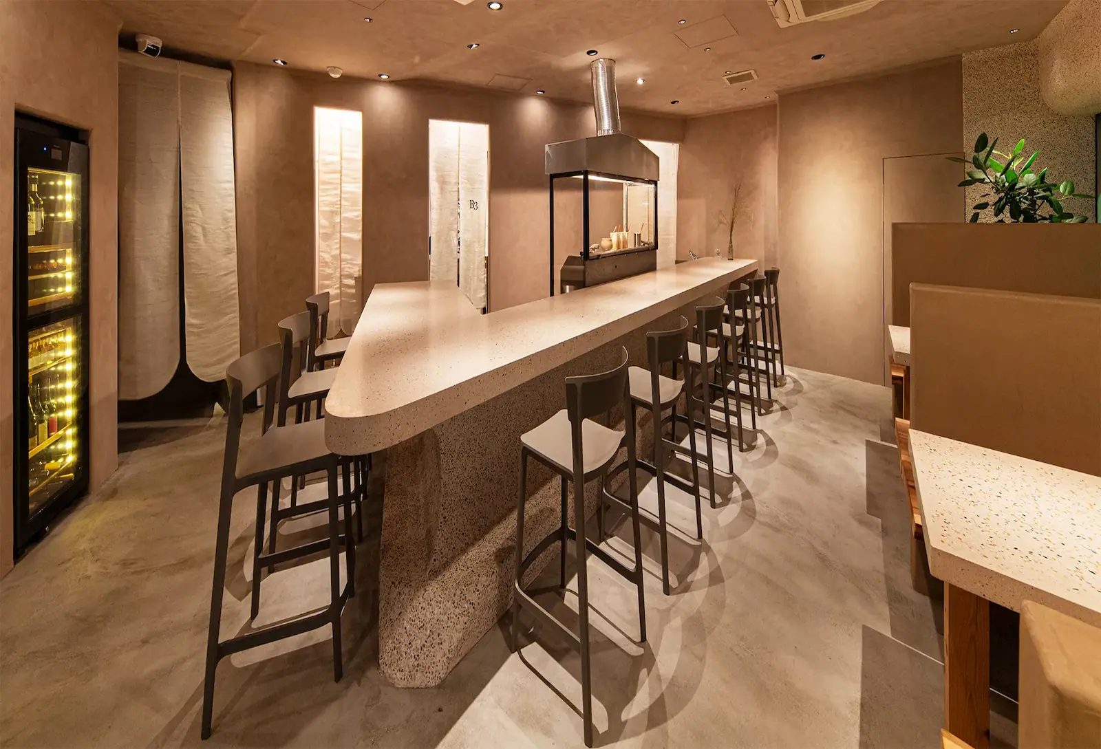 洗練された店内インテリア